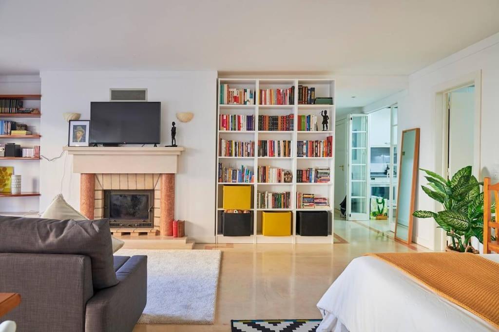 Apartment Modern With Garage And Pool *