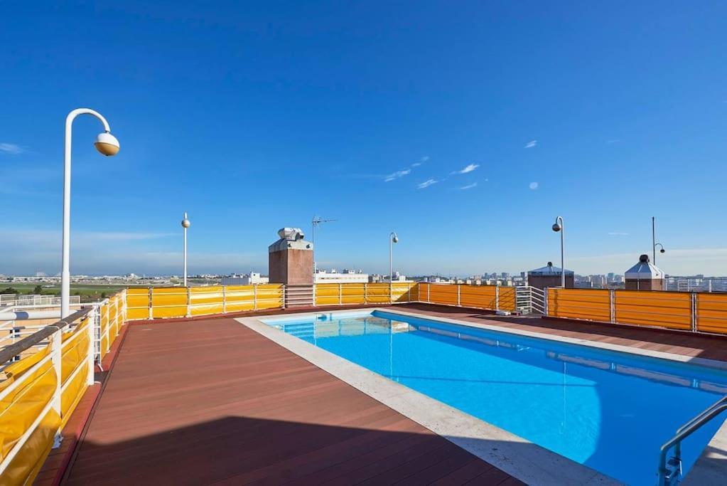 Modern With Garage And Pool Apartament Lizbona