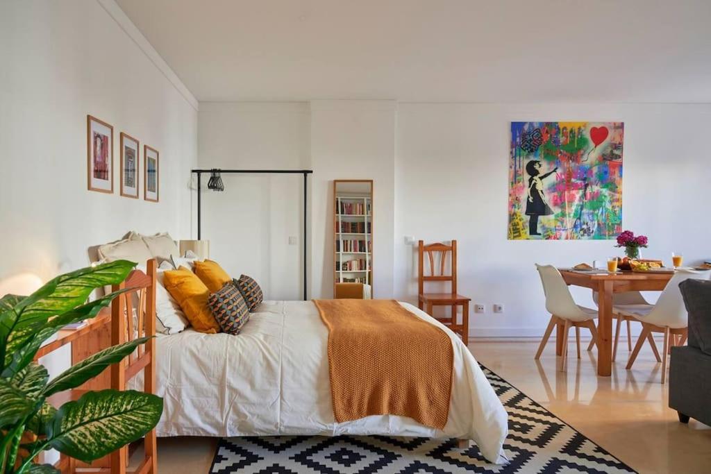 Apartament Modern With Garage And Pool *